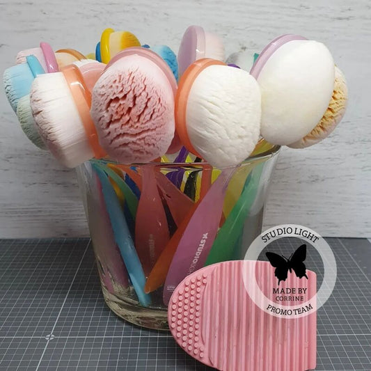 Studio Light - Pinselreiniger