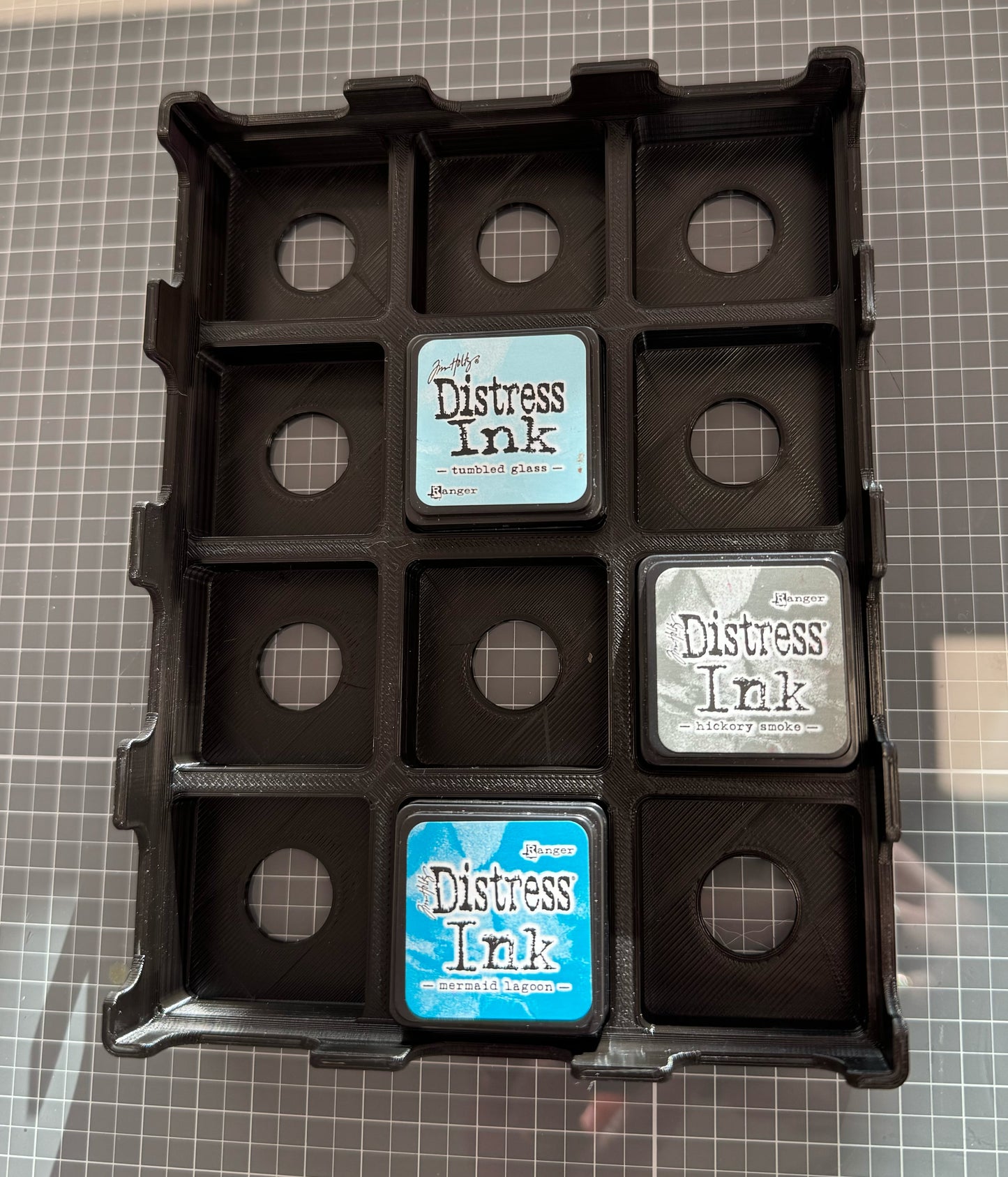 Stackable storage tray for 12 mini distress inks